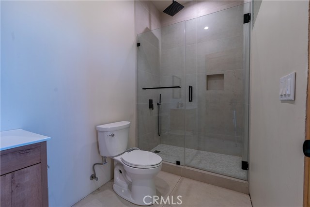 9240 Encino photo 43