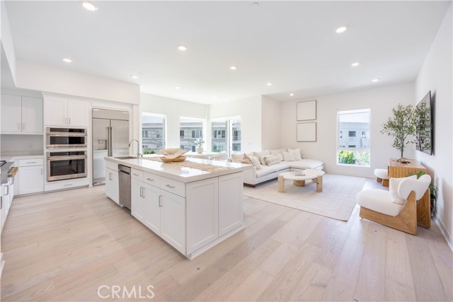3400 Rivington, Irvine CA: https://media.crmls.org/medias/04985ba3-1b26-48da-89b1-813dd2fa67c6.jpg