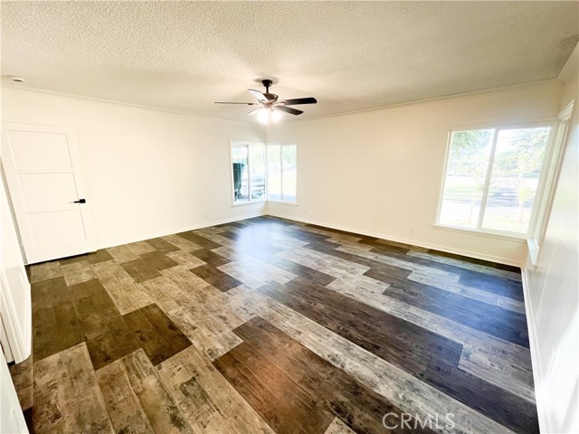 9620 Florence Avenue, Downey CA: https://media.crmls.org/medias/049999fe-1872-49e8-8b2c-535f113cc1af.jpg
