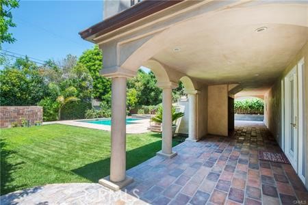 13045 Greenleaf Street, Studio City CA: https://media.crmls.org/medias/049b7673-7ac5-4f4b-b0d8-7b535e4b69f6.jpg