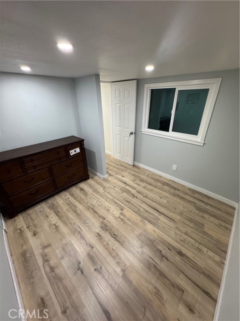 Detail Gallery Image 4 of 7 For 529 E El Segundo Bld #2,  Compton,  CA 90222 - 3 Beds | 2 Baths