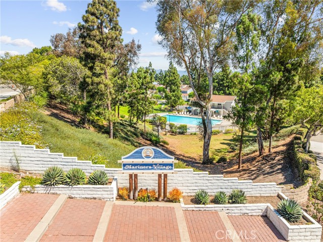 33026 Lighthouse Ct, San Juan Capistrano CA: https://media.crmls.org/medias/049c8ffd-533b-4b92-8bc4-d028e2f98d06.jpg