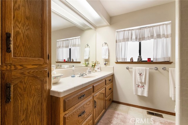 Detail Gallery Image 24 of 47 For 6150 Firethorn Cir, Magalia,  CA 95954 - 3 Beds | 2/1 Baths