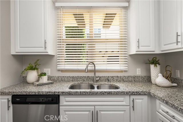 544 S Casita Street, Anaheim CA: https://media.crmls.org/medias/049ee071-f700-4566-92ef-135a98ec2f56.jpg