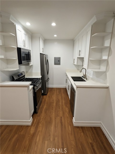 Detail Gallery Image 4 of 15 For 1019 6th St #2,  Santa Monica,  CA 90403 - 1 Beds | 1 Baths