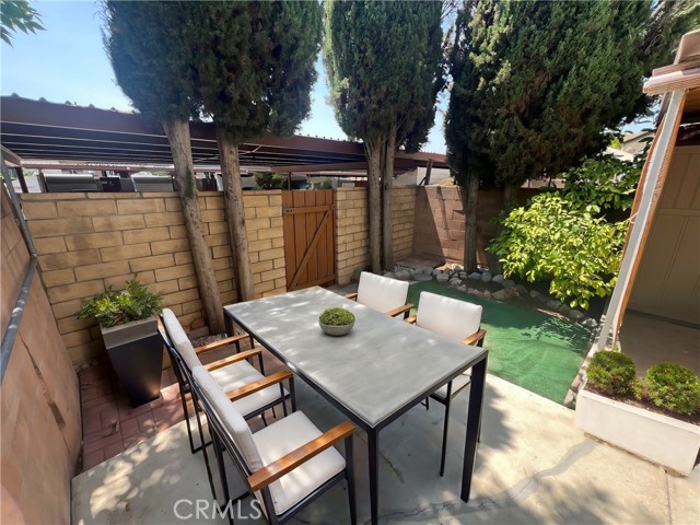 Detail Gallery Image 11 of 17 For 6635 Wilbur Ave #36,  Reseda,  CA 91335 - 3 Beds | 1/1 Baths