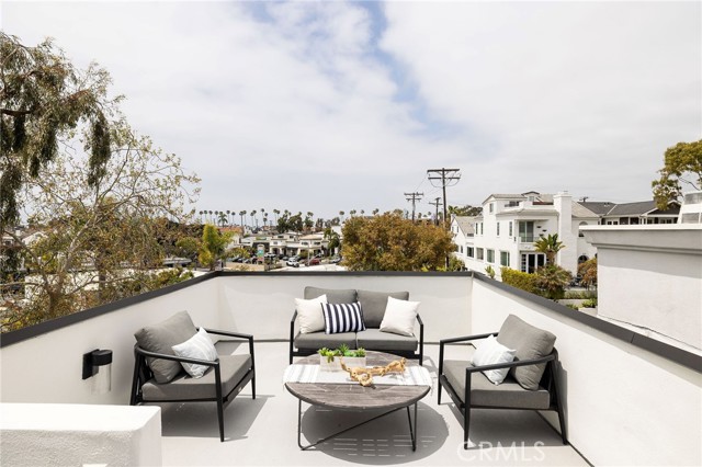 Detail Gallery Image 24 of 29 For 502 Jasmine Ave a,  Corona Del Mar,  CA 92625 - 3 Beds | 2/1 Baths