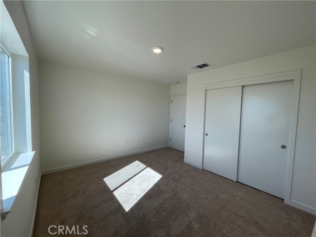 Detail Gallery Image 5 of 7 For 114 Wonderland Trail Lane, Merced,  CA 95341 - 3 Beds | 2/1 Baths