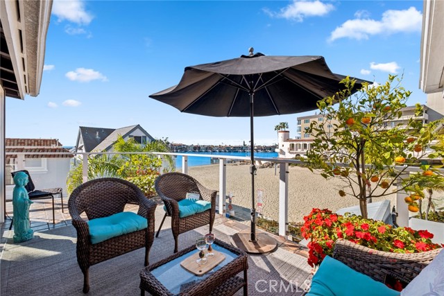 2616 Cove Street, Corona del Mar CA: https://media.crmls.org/medias/04a01f73-1658-476a-b0d0-a1e418386643.jpg