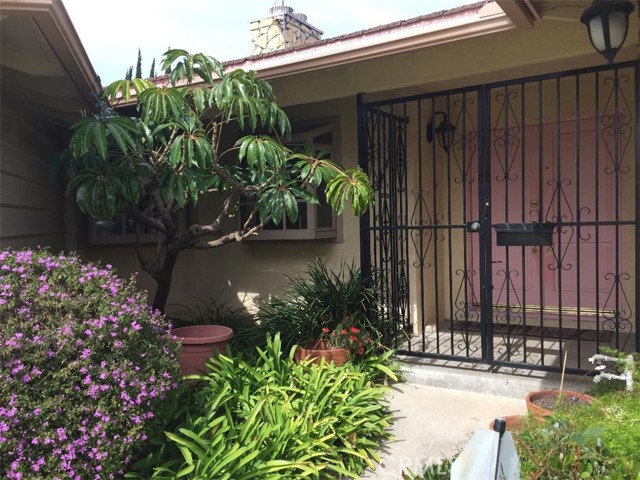 Detail Gallery Image 35 of 35 For 23439 Clarendon St, Woodland Hills,  CA 91367 - 3 Beds | 2 Baths