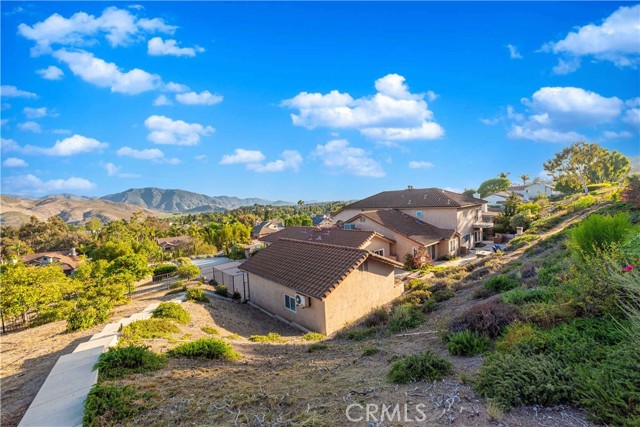 6805 Aviano Drive, Camarillo CA: https://media.crmls.org/medias/04a123dd-b381-4e4f-b468-06c6928a63a0.jpg