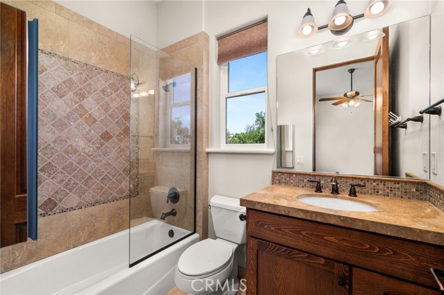 3012 Ridge Creek Drive, Fallbrook CA: https://media.crmls.org/medias/04a14541-6c4d-4412-a3e8-6bdf419d6422.jpg