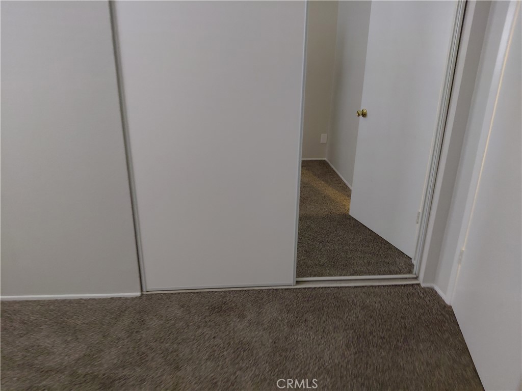 https://media.crmls.org/medias/04a17350-fff2-4c44-900d-90bb80c055bd.jpg?preset=X-Large