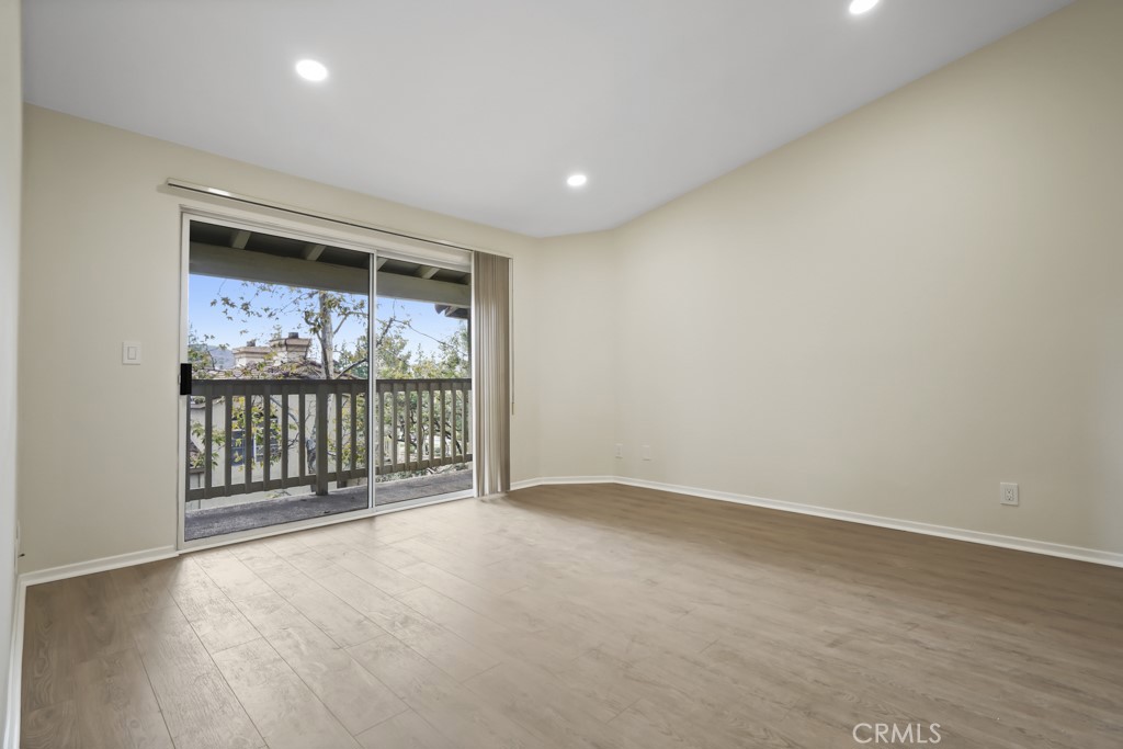 MLS #SR25260885 image #12