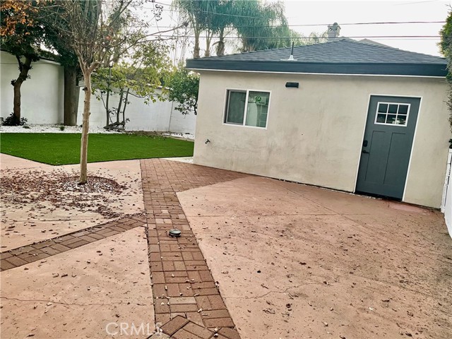 Detail Gallery Image 4 of 10 For 4919 Enfield Ave, Encino,  CA 91316 - 0 Beds | 1 Baths