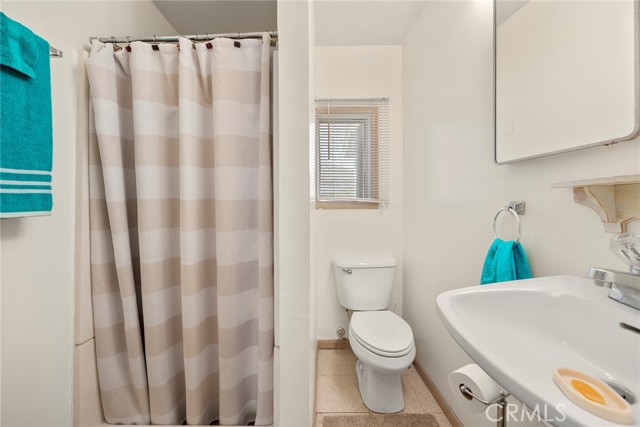 418 W Olive Avenue, La Habra CA: https://media.crmls.org/medias/04a3456e-3f9c-4a8a-ac8b-7d284d192735.jpg