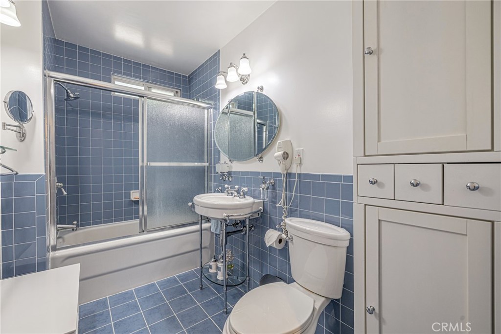 04A393D3 2C0A 4B03 A8D0 Bace2F1Cca62 14156 Califa, Sherman Oaks, Ca 91401 &Lt;Span Style='BackgroundColor:transparent;Padding:0Px;'&Gt; &Lt;Small&Gt; &Lt;I&Gt; &Lt;/I&Gt; &Lt;/Small&Gt;&Lt;/Span&Gt;