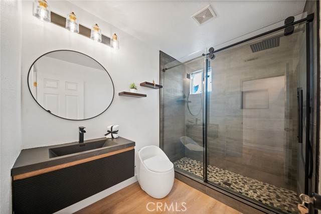 Detail Gallery Image 20 of 30 For 916 N Oxford Ave, Los Angeles,  CA 90029 - 4 Beds | 2/1 Baths