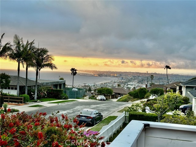 Detail Gallery Image 3 of 75 For 428 Avenida De Jose, Redondo Beach,  CA 90277 - 3 Beds | 2 Baths