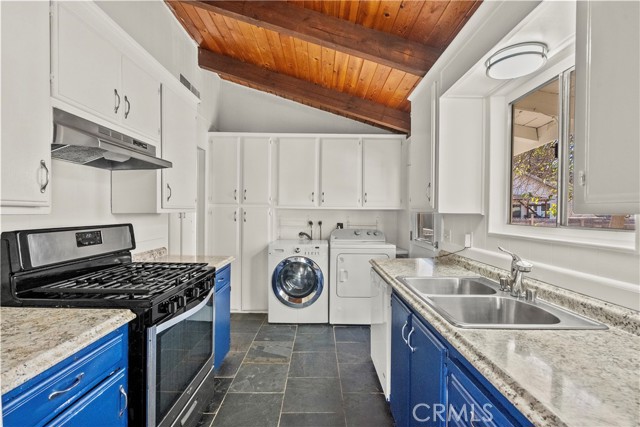 Detail Gallery Image 15 of 39 For 29506 Cromwell Ave, Castaic,  CA 91384 - 3 Beds | 2 Baths