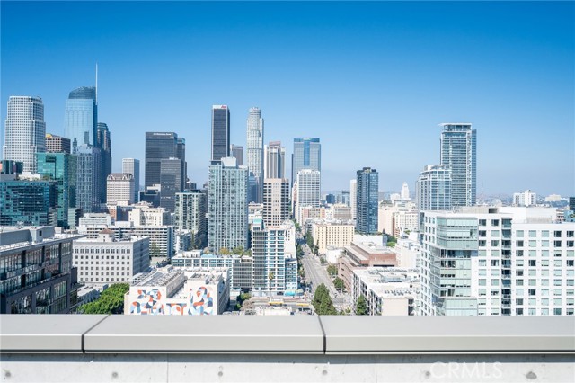 1155 South Grand Avenue, Los Angeles CA: https://media.crmls.org/medias/04a48e09-7c24-4d53-af46-6f8775f3f587.jpg