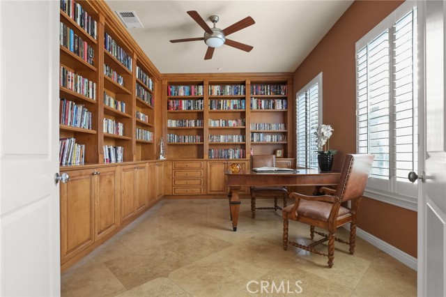 Image 5 of 75 For 12468 Longacre