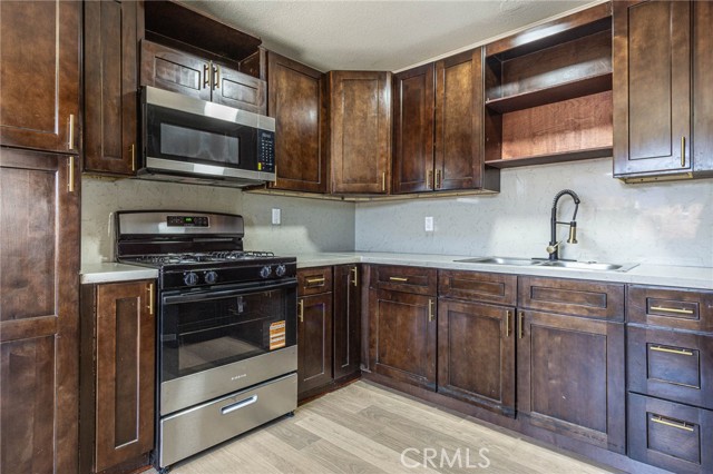 35277 Walnut Street, Barstow CA: https://media.crmls.org/medias/04a59fb6-4dd6-4723-aab5-c464ac740904.jpg