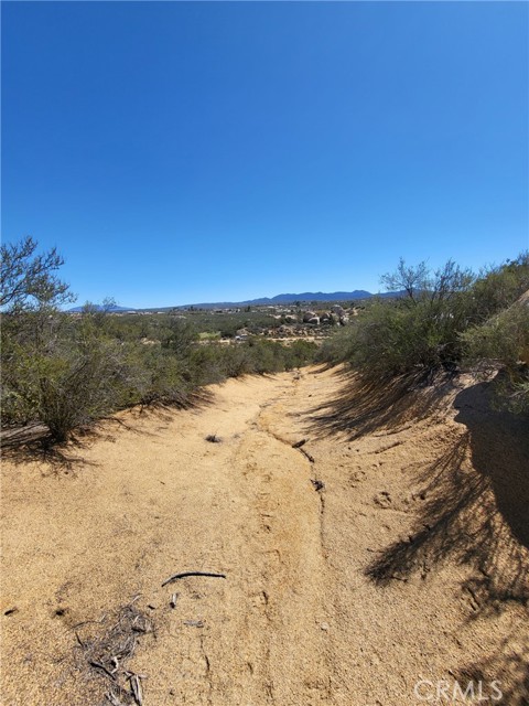 Detail Gallery Image 17 of 28 For 1027 Canyonside Ct, Aguanga,  CA 92536 - – Beds | – Baths