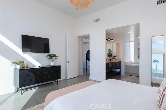 Detail Gallery Image 23 of 37 For 1126 Lucent Ct, Palm Springs,  CA 92262 - 3 Beds | 3 Baths