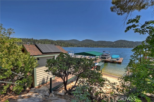 Detail Gallery Image 59 of 67 For 28476 North Shore Rd, Lake Arrowhead,  CA 92352 - 4 Beds | 4/2 Baths