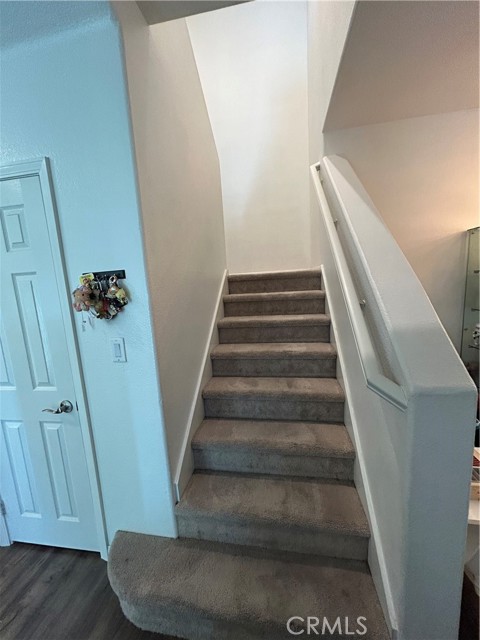 18002 Flynn Drive, Canyon Country CA: https://media.crmls.org/medias/04a6e4c4-b126-4551-bfed-4e39fd203884.jpg