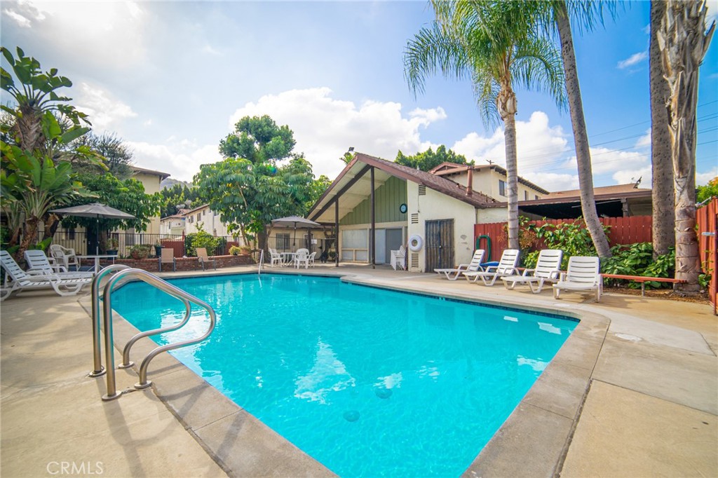 241 S Avenue 57