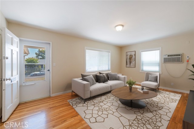 22225 Linda Drive, Torrance CA: https://media.crmls.org/medias/04a7bdb5-f5ec-4be4-b481-bd8e785a92c9.jpg