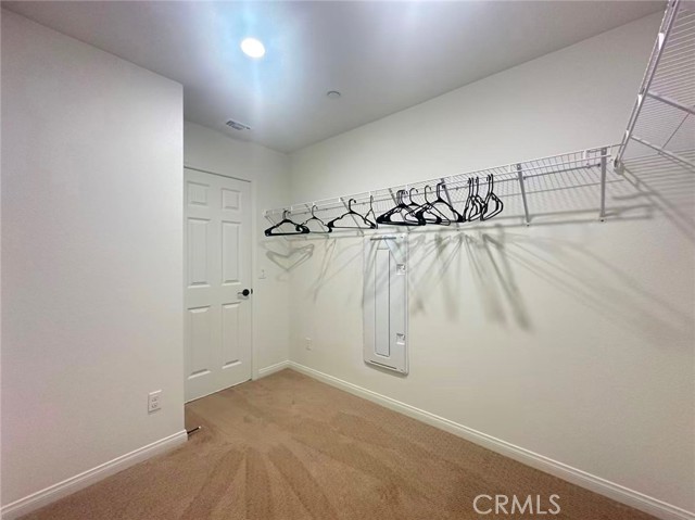 Detail Gallery Image 9 of 17 For 3904 E Coronado Privado, Ontario,  CA 91762 - 3 Beds | 3 Baths