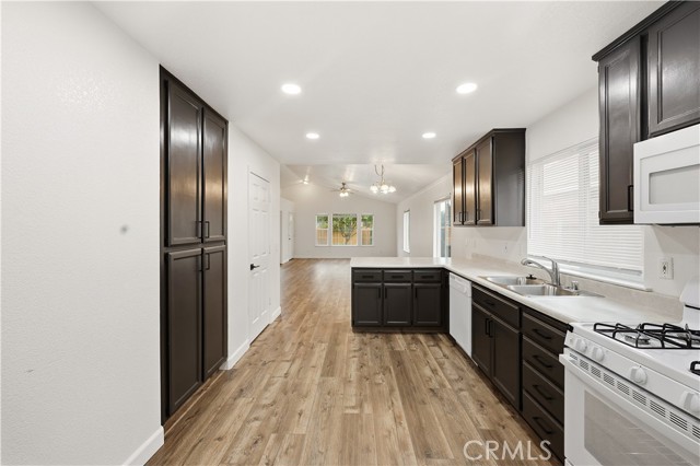 Detail Gallery Image 11 of 41 For 824 Valle Grande, Atwater,  CA 95301 - 3 Beds | 2 Baths