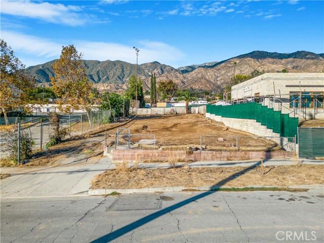 Detail Gallery Image 2 of 5 For 75 W Palm St, Altadena,  CA 91001 - – Beds | – Baths