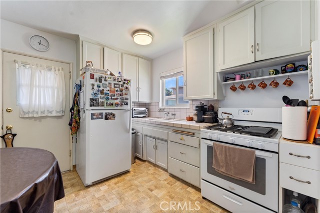 2300 Graham Avenue, Redondo Beach, California 90278, ,Residential Income,Sold,Graham,NP23142072