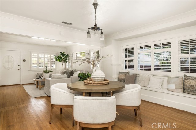 373 Gladys Avenue photo 8