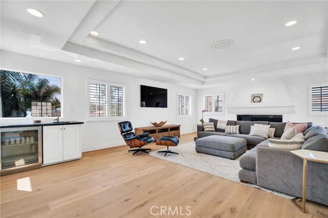 1021 Avenue D, Redondo Beach, California 90277, 4 Bedrooms Bedrooms, 0 ,2 BathroomsBathrooms,Residential,For Sale,Avenue D,0,SB26127548