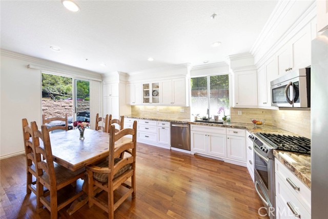 Detail Gallery Image 9 of 41 For 6121 Camino Forestal, San Clemente,  CA 92673 - 4 Beds | 2/1 Baths