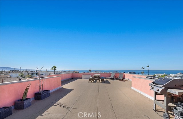 2124 Hermosa Avenue, Hermosa Beach, California 90254, 10 Bedrooms Bedrooms, ,8 BathroomsBathrooms,Residential,For Sale,Hermosa,SB25013040