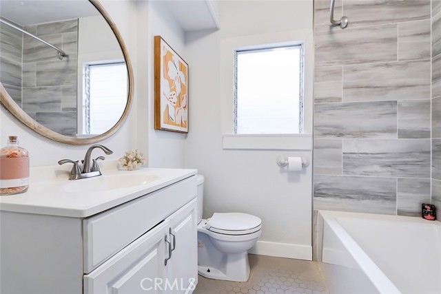 533 13th Street, Manhattan Beach, California 90266, 2 Bedrooms Bedrooms, ,1 BathroomBathrooms,Residential,Sold,13th,SB23018975