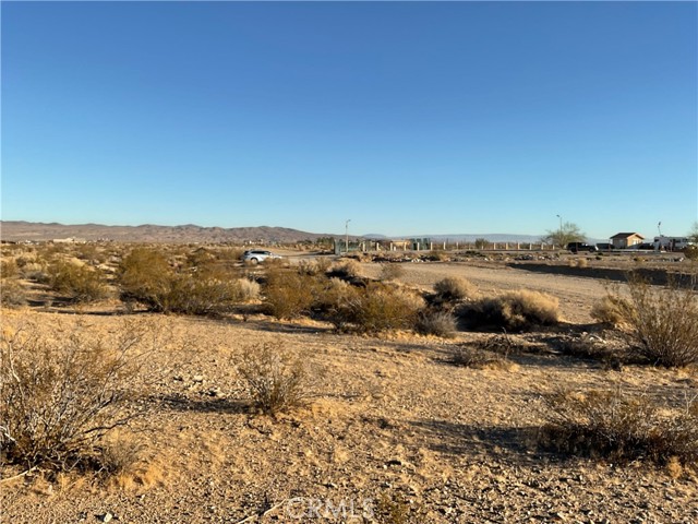 Detail Gallery Image 9 of 14 For 29000 Frontier, Helendale,  CA 92342 - – Beds | – Baths