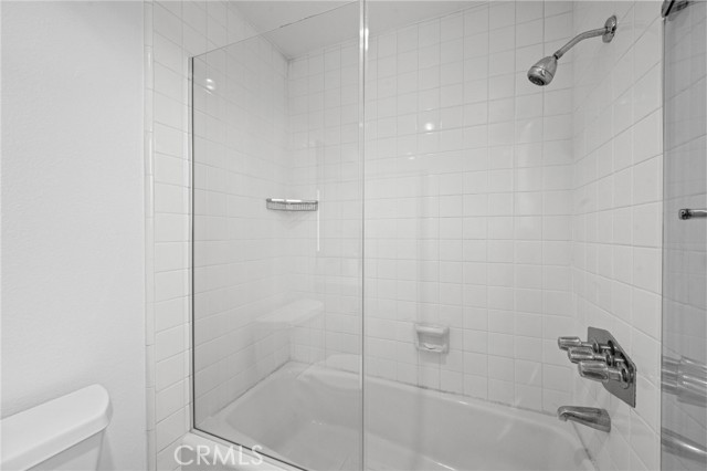 4320 Glencoe Avenue, Marina del Rey CA: https://media.crmls.org/medias/04ac8f5e-78b0-436d-8bfe-493599fc27bb.jpg