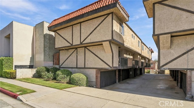 1580 Potrero Grande,unit C photo 32