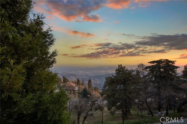 31600 City Creek Road, Running Springs, California 92382, 3 Bedrooms Bedrooms, ,1 BathroomBathrooms,Residential,For Sale,31600 City Creek Road,CRIG24214613