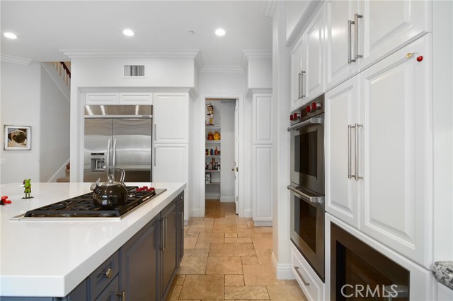 Detail Gallery Image 19 of 59 For 19134 Briarfield Way, Tarzana,  CA 91356 - 6 Beds | 7/1 Baths
