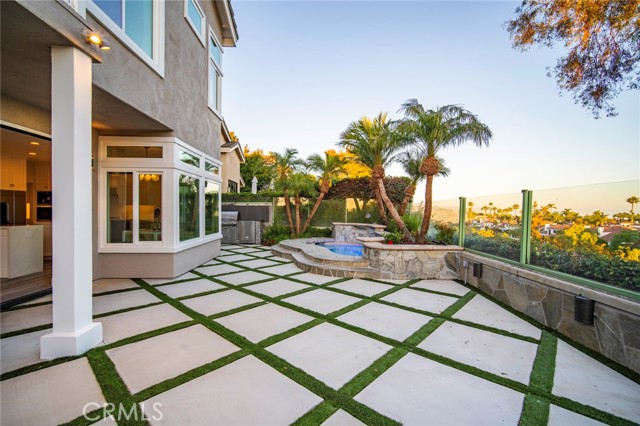 14 Glastonbury Place, Laguna Niguel CA: https://media.crmls.org/medias/04adece9-c410-471c-bfcc-11f8578f2837.jpg