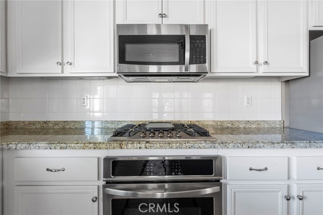 Detail Gallery Image 10 of 29 For 4100 Waterville Ct, Palmdale,  CA 93551 - 6 Beds | 3 Baths