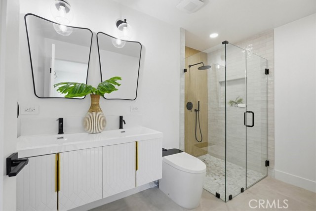 Detail Gallery Image 25 of 28 For 410 W Crystal View, Orange,  CA 92865 - 5 Beds | 3 Baths